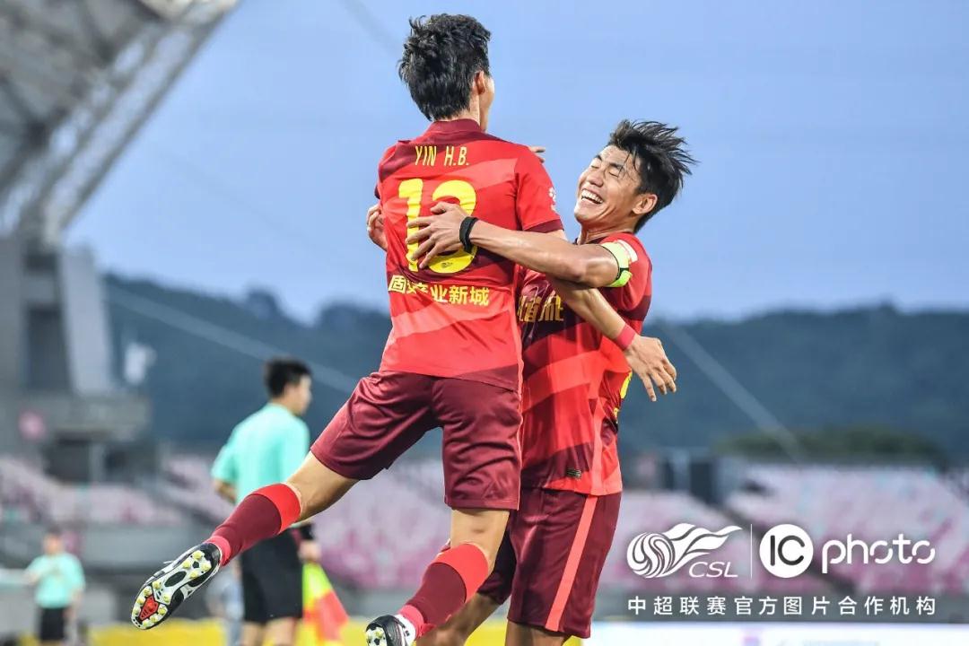 نتائج دور 16 من دوري أبطال أوروبامفاجآت وأداء متميز