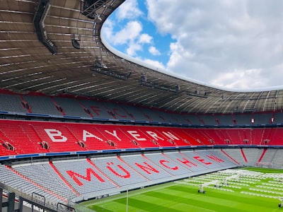 القنوات الناقلة لمباراة برشلونة وريال مدريد اليوم على استرا